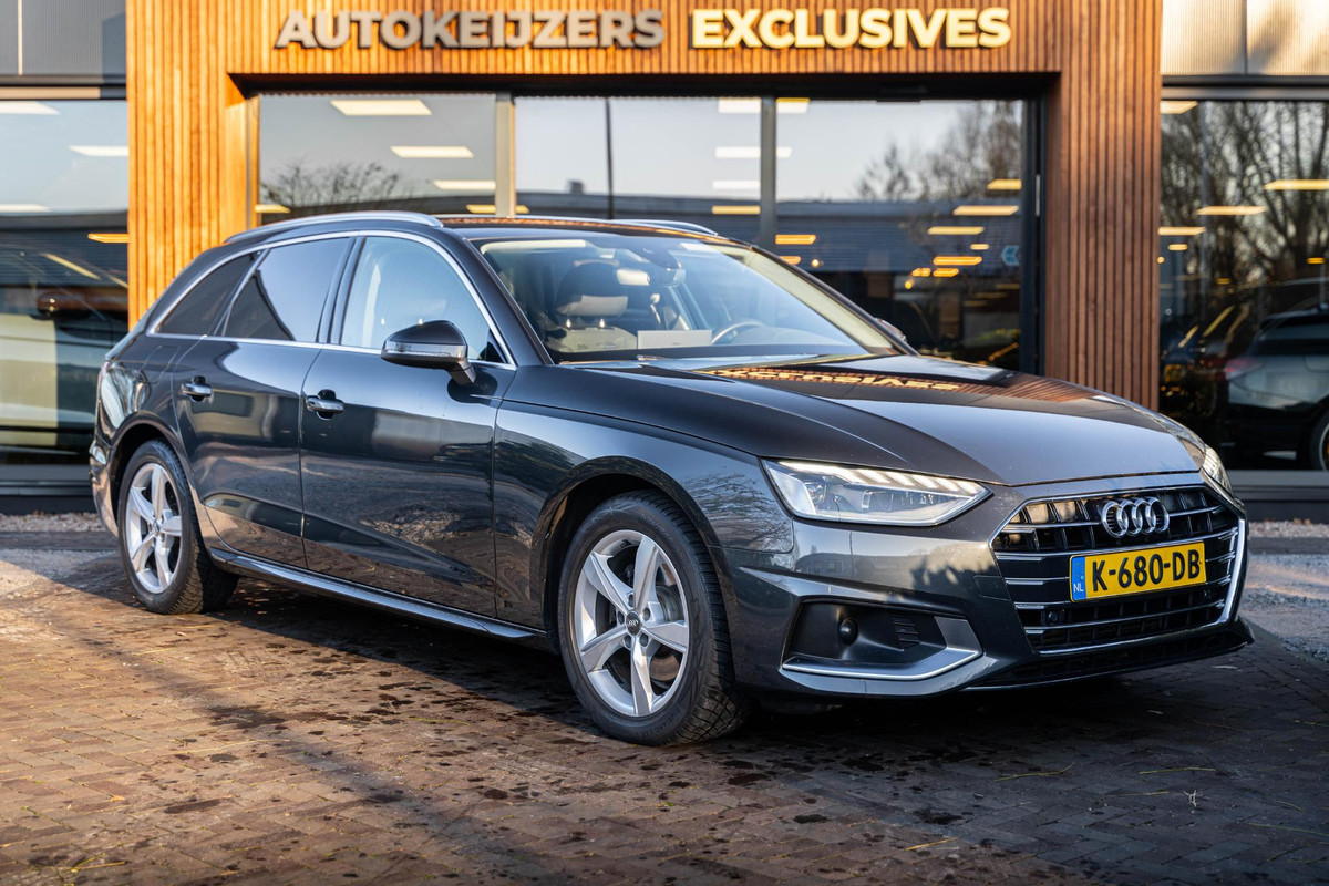 Audi A4 Avant 35 TFSI Business Edition 150PK Navi Sportstoelen Trekhaak