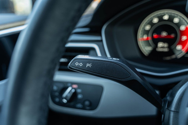 Audi A4 Avant 35 TFSI Business Edition 150PK Navi Sportstoelen Trekhaak