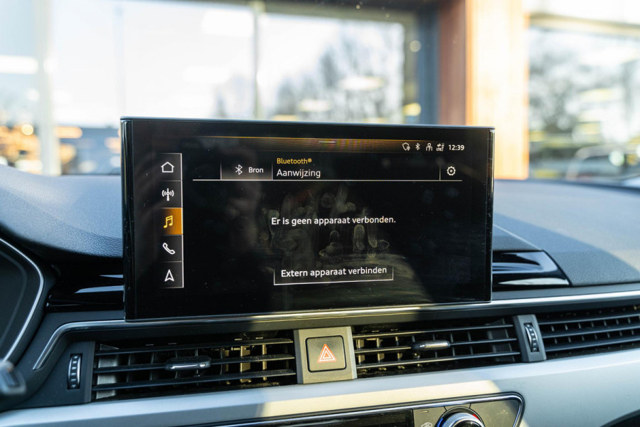 Audi A4 Avant 35 TFSI Business Edition 150PK Navi Sportstoelen Trekhaak