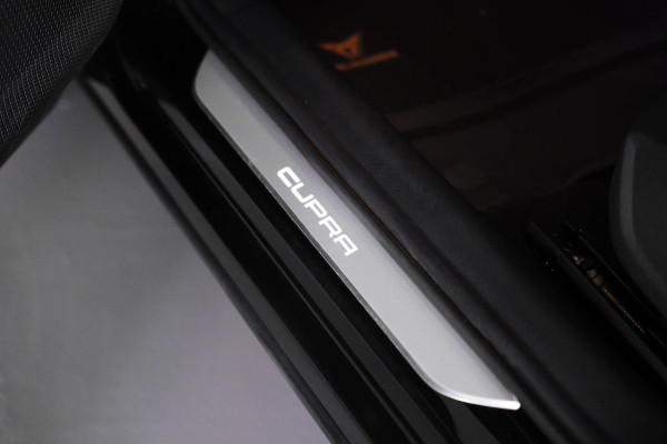 CUPRA Formentor 1.4 e-Hybrid VZ Copper Edition |Pano|Buttons|360|Memory|Dodehoek|Ambient|