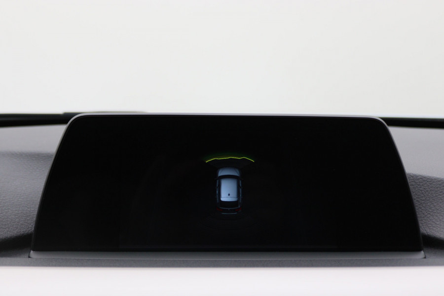 BMW 3 Serie Touring 318i High Executive Automaat LED, Navigatie, Leer, Climate, Cruise, PDC, Bluetooth, Elektr. Pakket, 16''