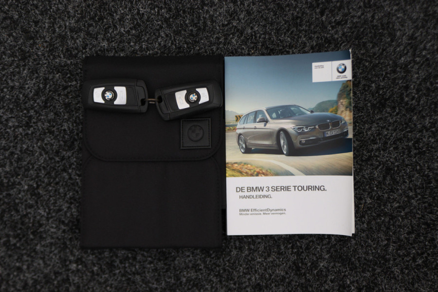 BMW 3 Serie Touring 318i High Executive Automaat LED, Navigatie, Leer, Climate, Cruise, PDC, Bluetooth, Elektr. Pakket, 16''