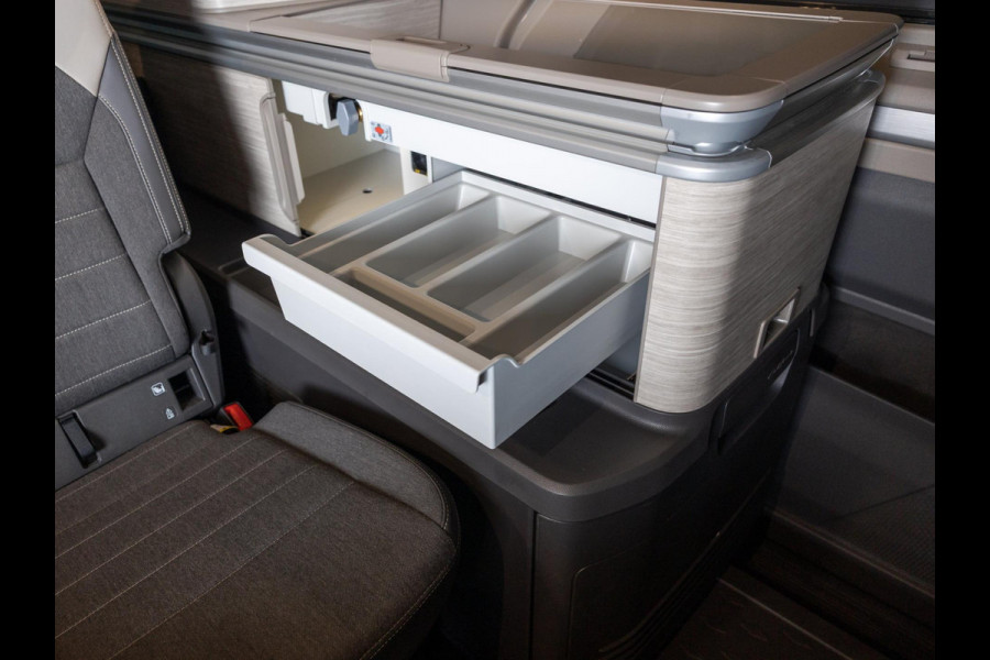 Volkswagen California Ocean eHybrid 4Motion / 245pk / Trekhaak /