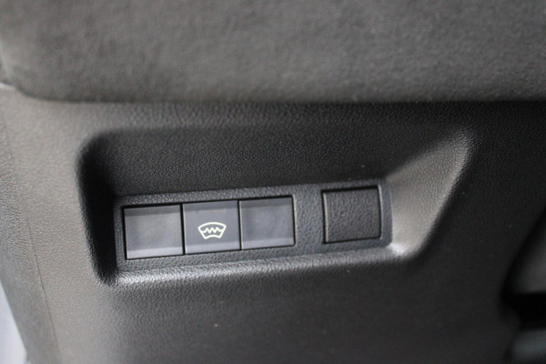 Alfa Romeo junior Elettrica VELOCE 280PK 54 kWh | SPORT PACK (SABELT SPORTSTOELEN ELEKTRISCH BEDIENBAAR OP DE BESTUURDERSSTOEL/STOEL VERWARMING/ALUMINIUM INSTAPLIJSTEN EN PEDALEN/PERFROMANCE STUURWIEL MET ALCANTARA/PERFORMANCE BODYKIT "PROGRESSO"/AMBIENT LIGHT/GETINTE ACHETRRUITEN | TECHNO PACK (LED MATRIX KOPLAMPEN/AUTOMATISCH DIMMENDE BINNENSPIEGEL/DRAADLOZE TELEFOONLADER/DODEHOEK DETECTIE/NAVIGATIE/ELEKTRISCH BEDIENBARE ACHTERKLEP/KEYLESS ENTRY/KEYLESS START/ADAPTIVE CRUISE CONTROL/ACHTERUITRIJ CAMERA) | DRAADLOZE APPLE CARPLAY/ANDROID AUTO | 20" LICHTMETALEN VELGEN "VENTI" | RODE RE