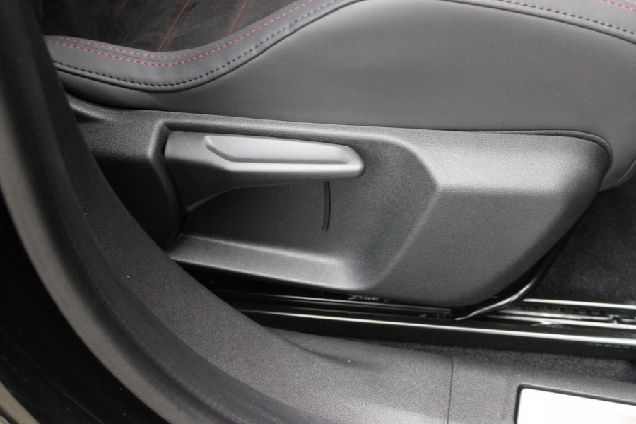 Alfa Romeo junior Elettrica VELOCE 280PK 54 kWh | SPORT PACK (SABELT SPORTSTOELEN ELEKTRISCH BEDIENBAAR OP DE BESTUURDERSSTOEL/STOEL VERWARMING/ALUMINIUM INSTAPLIJSTEN EN PEDALEN/PERFROMANCE STUURWIEL MET ALCANTARA/PERFORMANCE BODYKIT "PROGRESSO"/AMBIENT LIGHT/GETINTE ACHETRRUITEN | TECHNO PACK (LED MATRIX KOPLAMPEN/AUTOMATISCH DIMMENDE BINNENSPIEGEL/DRAADLOZE TELEFOONLADER/DODEHOEK DETECTIE/NAVIGATIE/ELEKTRISCH BEDIENBARE ACHTERKLEP/KEYLESS ENTRY/KEYLESS START/ADAPTIVE CRUISE CONTROL/ACHTERUITRIJ CAMERA) | DRAADLOZE APPLE CARPLAY/ANDROID AUTO | 20" LICHTMETALEN VELGEN "VENTI" | RODE RE