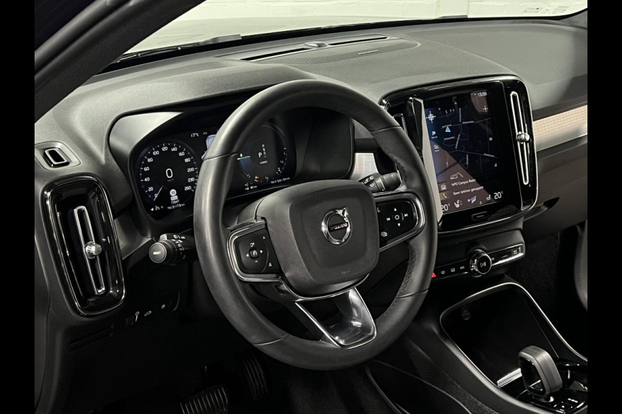 Volvo XC40 T4 RECHARGE PLUS DARK Trekhaak | Stoel-/stuurverwarming | Cruise control | Achteruitrij camera | Carplay