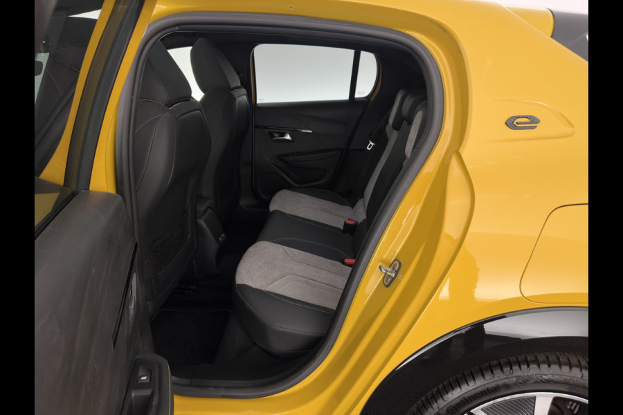 Peugeot e-208 EV GT 350 50 kWh [ 3-Fase ] {SOH-100%} (INCL-BTW) *PANO | FULL-LED | DIGI-COCKPIT | BLINDSPOT | CAMERA | LEATHER-ALCANTARA | AMBIENT-LIGHT | NAVI-FULLMAP | LANE-ASSIST | KEYLESS | DAB | CCS-FASTLOADER | HEATED-SPORTSEATS | 17"ALU*