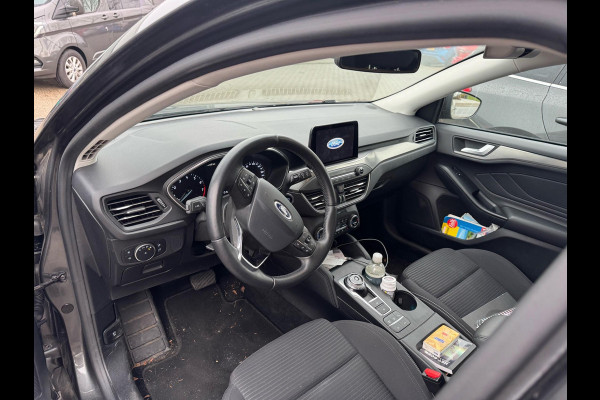 Ford FOCUS Wagon 1.0 EcoBoost Titanium Business | Winter pakket | Dealer onderhouden