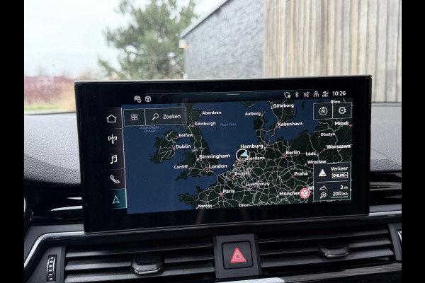 Audi A4 Avant 35 TFSI Competition S line Automaat | Panoramadak | Sfeerverlichting | LED verlichting | Climate & cruise control | Trekha