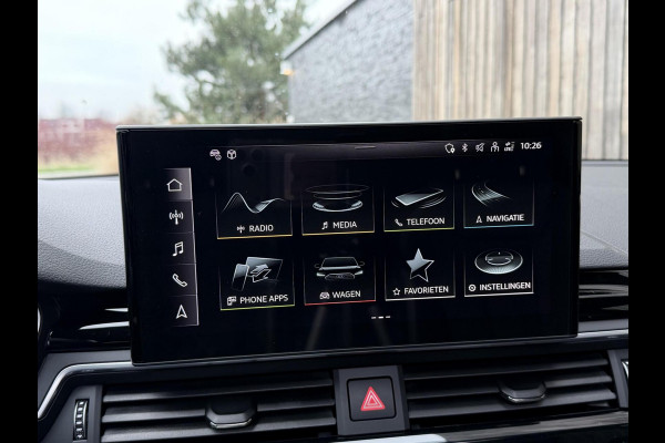 Audi A4 Avant 35 TFSI Competition S line Automaat | Panoramadak | Sfeerverlichting | LED verlichting | Climate & cruise control | Trekha