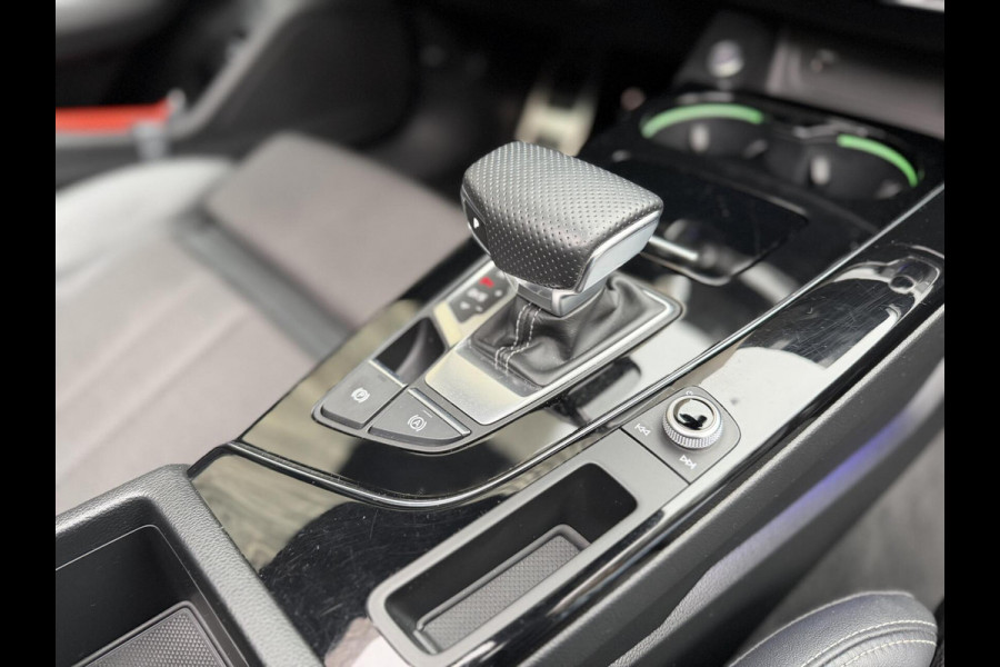 Audi A4 Avant 35 TFSI Competition S line Automaat | Panoramadak | Sfeerverlichting | LED verlichting | Climate & cruise control | Trekha