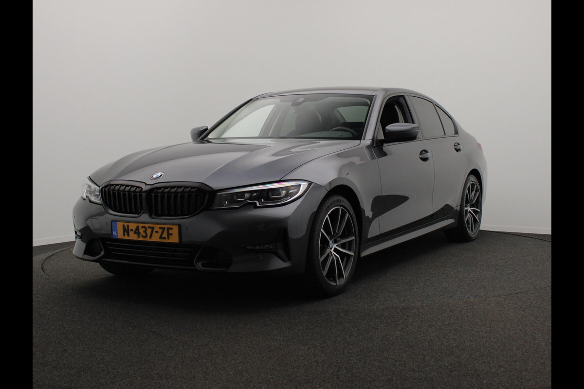 BMW 3 Serie 318i Executive Edition * Origineel Nederlands * Carplay Leder Navigatie Cruise