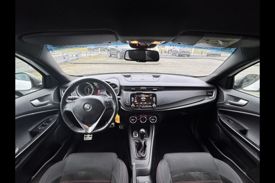 Alfa Romeo Giulietta 1.6 JTDm Sport | Meer foto's volgen!
