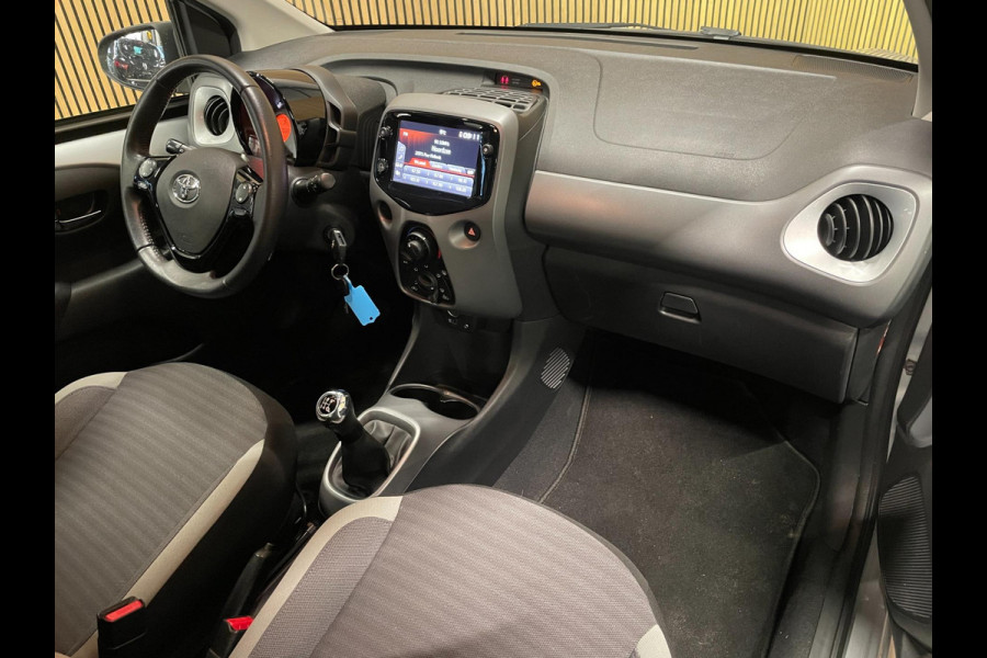 Toyota Aygo 1.0 VVT-i x-play|APPLE CARPLAY,ANDROID AUTO|CAMERA|AIRCO|CRUISE CONTROL|5-DEURS|1e EIGENAAR|NL-AUTO|NAP|DEALER ONDERH|