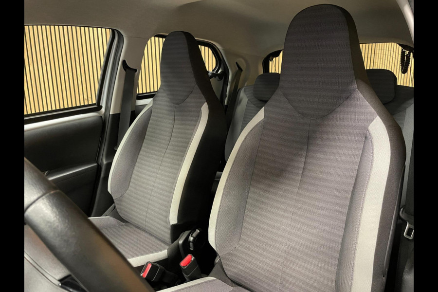 Toyota Aygo 1.0 VVT-i x-play|APPLE CARPLAY,ANDROID AUTO|CAMERA|AIRCO|CRUISE CONTROL|5-DEURS|1e EIGENAAR|NL-AUTO|NAP|DEALER ONDERH|
