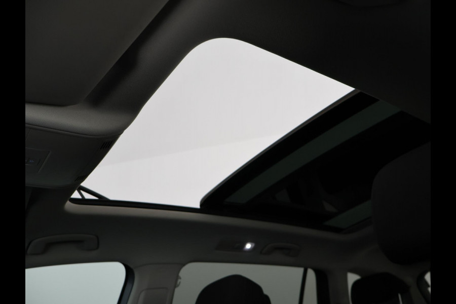 Volkswagen Tiguan Allspace 1.5 TSI AUTOMAAT.7 ZITS.GARANTIE 10-2030* PANODAK .PDC V+A. APPLE/ANDROID. STOELVERWARMING ETC ETC