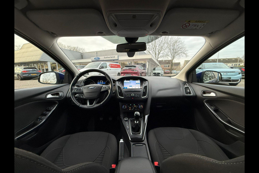 Ford FOCUS Wagon 1.5 Ecoboost Titanium 150pk 17 inch Velgen | Wegklapbare haak | Stoelverwarming | Navigatie | SYNC 3 | Voorruit verwarming | Cruise control