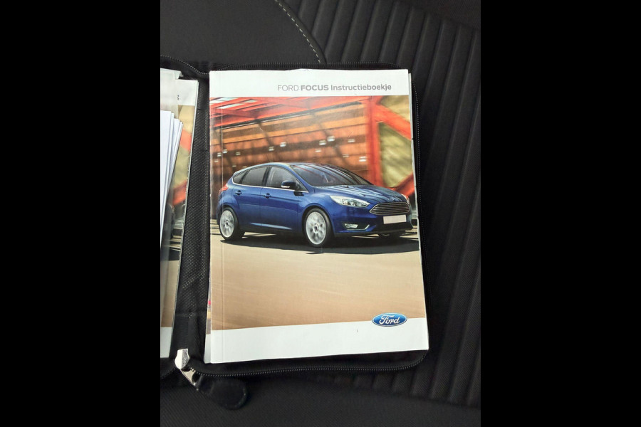 Ford FOCUS Wagon 1.5 Ecoboost Titanium 150pk 17 inch Velgen | Wegklapbare haak | Stoelverwarming | Navigatie | SYNC 3 | Voorruit verwarming | Cruise control
