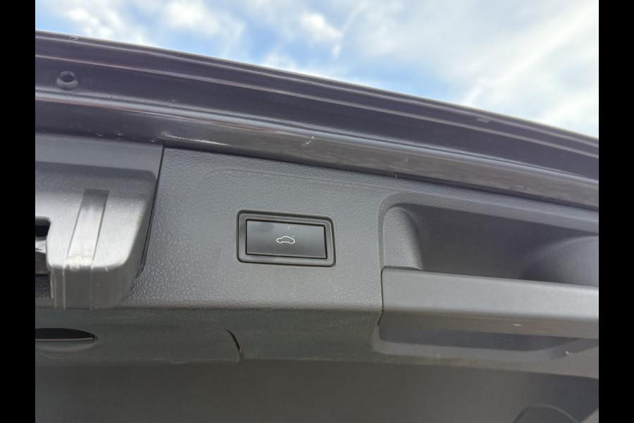 Volkswagen Passat Variant 1.4 TSI PHEV GTE Business | Panoramadak | Stoelmassage | Apple Carplay | Trekhaak