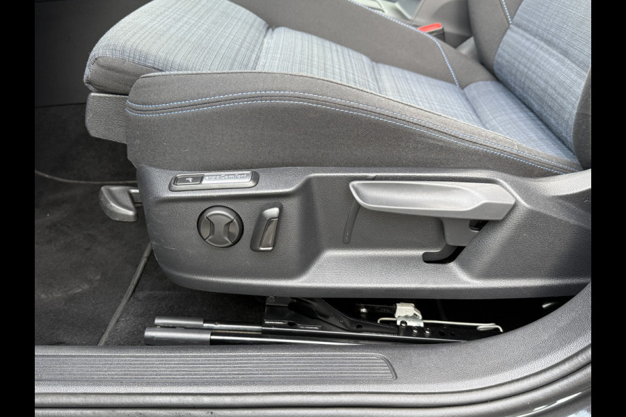 Volkswagen Passat Variant 1.4 TSI PHEV GTE Business | Panoramadak | Stoelmassage | Apple Carplay | Trekhaak