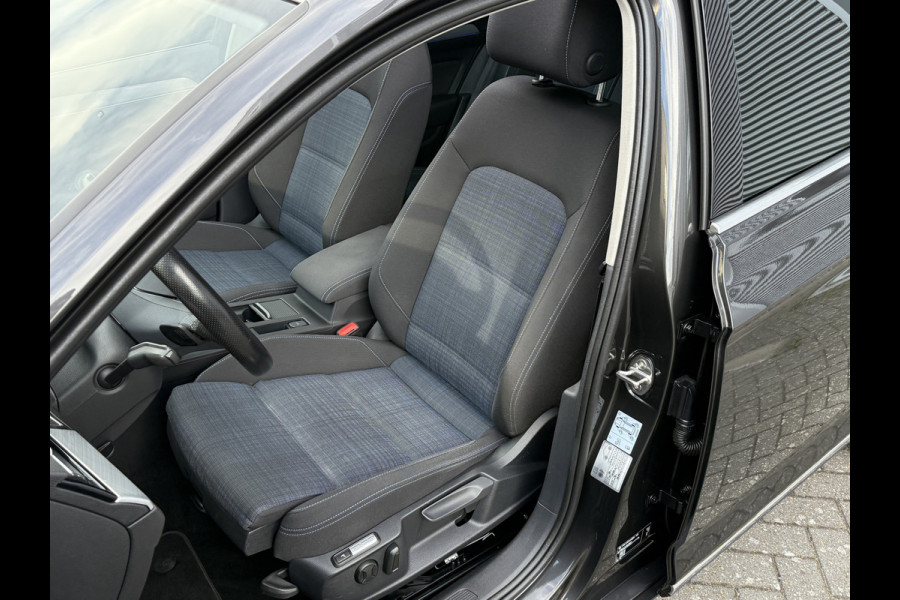 Volkswagen Passat Variant 1.4 TSI PHEV GTE Business | Panoramadak | Stoelmassage | Apple Carplay | Trekhaak