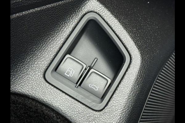 Volkswagen Passat Variant 1.4 TSI PHEV GTE Business | Panoramadak | Stoelmassage | Apple Carplay | Trekhaak