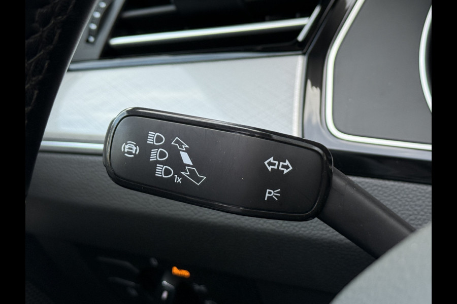 Volkswagen Passat Variant 1.4 TSI PHEV GTE Business | Panoramadak | Stoelmassage | Apple Carplay | Trekhaak