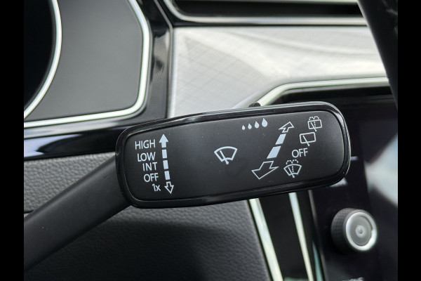 Volkswagen Passat Variant 1.4 TSI PHEV GTE Business | Panoramadak | Stoelmassage | Apple Carplay | Trekhaak