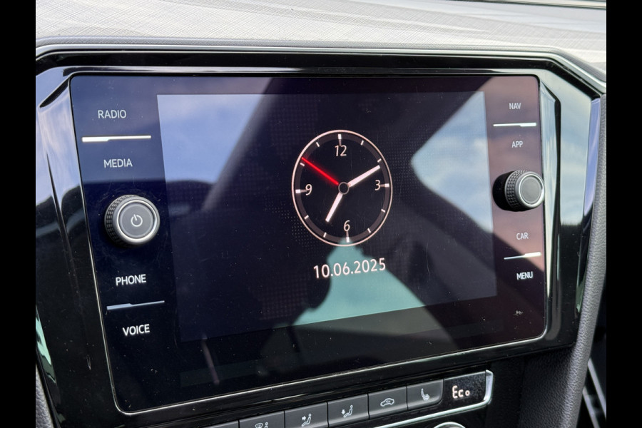 Volkswagen Passat Variant 1.4 TSI PHEV GTE Business | Panoramadak | Stoelmassage | Apple Carplay | Trekhaak