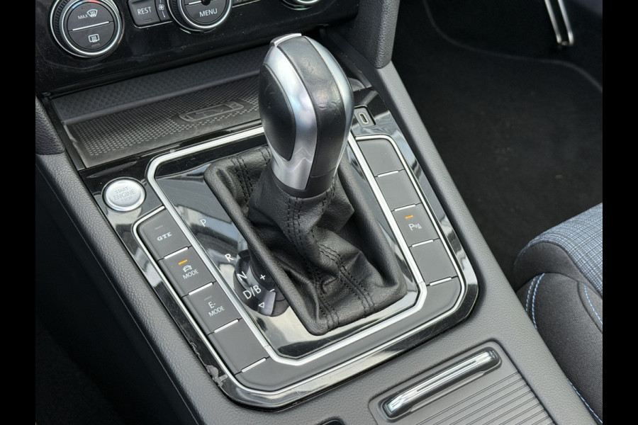 Volkswagen Passat Variant 1.4 TSI PHEV GTE Business | Panoramadak | Stoelmassage | Apple Carplay | Trekhaak