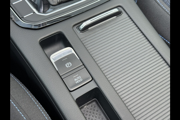 Volkswagen Passat Variant 1.4 TSI PHEV GTE Business | Panoramadak | Stoelmassage | Apple Carplay | Trekhaak