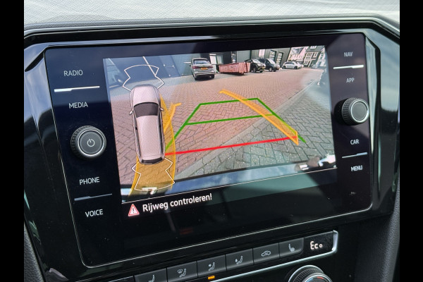 Volkswagen Passat Variant 1.4 TSI PHEV GTE Business | Panoramadak | Stoelmassage | Apple Carplay | Trekhaak
