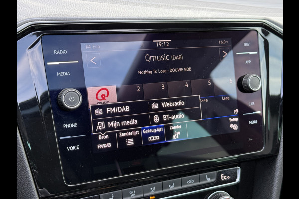 Volkswagen Passat Variant 1.4 TSI PHEV GTE Business | Panoramadak | Stoelmassage | Apple Carplay | Trekhaak