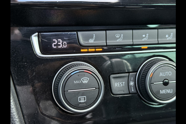 Volkswagen Passat Variant 1.4 TSI PHEV GTE Business | Panoramadak | Stoelmassage | Apple Carplay | Trekhaak