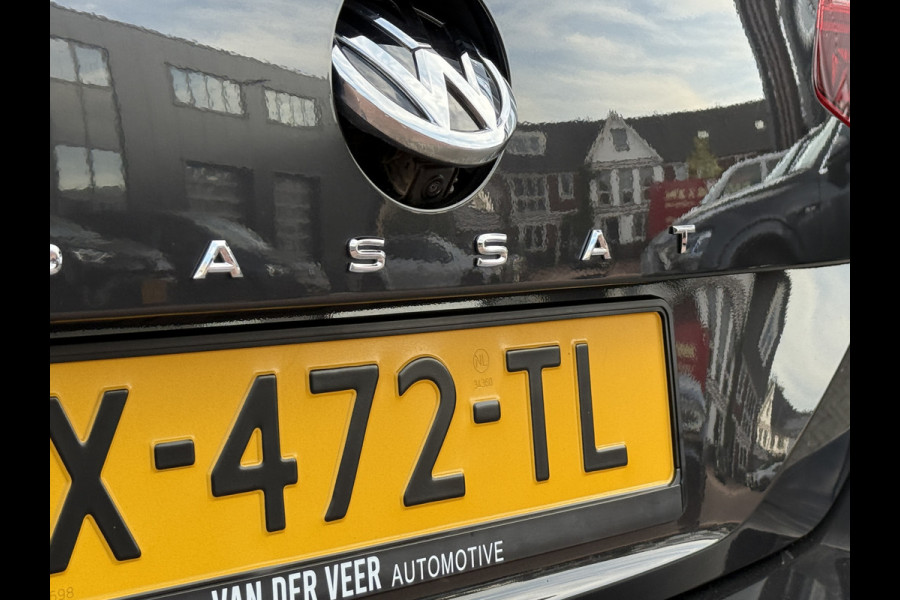 Volkswagen Passat Variant 1.4 TSI PHEV GTE Business | Panoramadak | Stoelmassage | Apple Carplay | Trekhaak