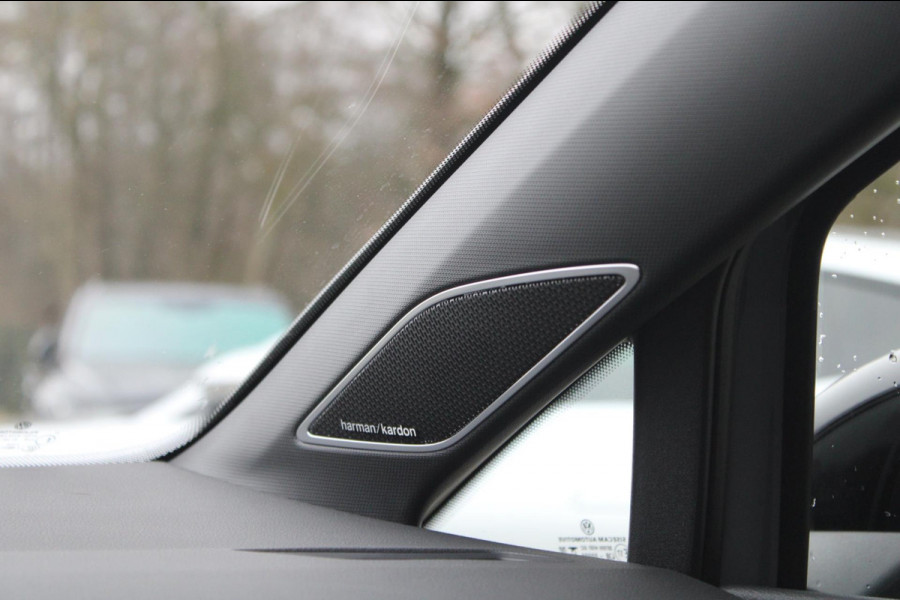 Volkswagen Golf 1.5 eTSI R-Line| Pano | HUD | HK | IQ | Elek trekhaak