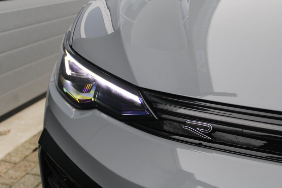 Volkswagen Golf 1.5 eTSI R-Line| Pano | HUD | HK | IQ | Elek trekhaak