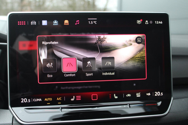 Volkswagen Golf 1.5 eTSI R-Line| Pano | HUD | HK | IQ | Elek trekhaak