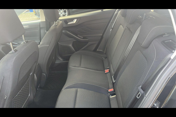Ford FOCUS Wagon 1.0 EcoBoost Hybrid Titanium | winter pakket | Keyless entry | Climate Control