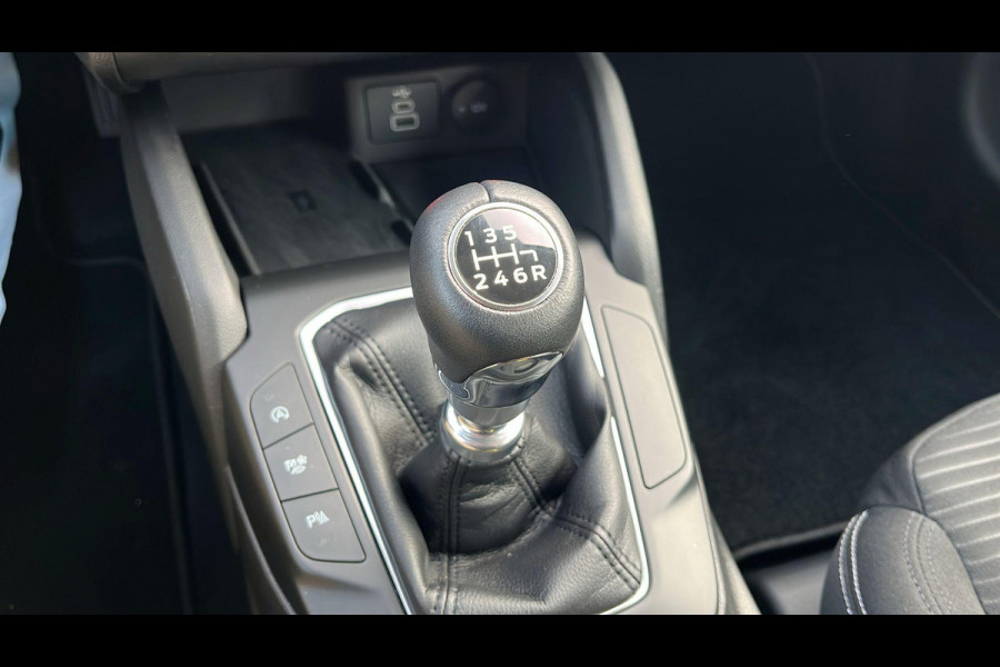 Ford FOCUS Wagon 1.0 EcoBoost Hybrid Titanium | winter pakket | Keyless entry | Climate Control