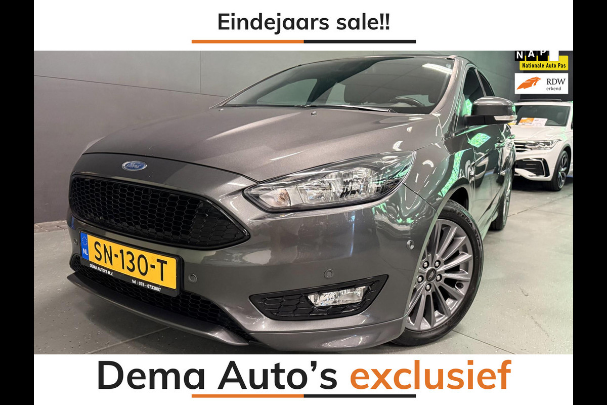 Ford Focus 1.0 ST-Line NAVI/CARPLAY/CRUISE/ECC/PDC///