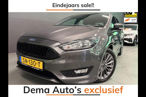 Ford Focus 1.0 ST-Line NAVI/CARPLAY/CRUISE/ECC/PDC///