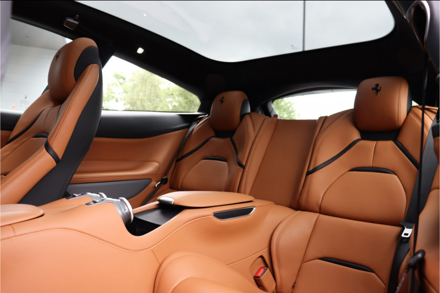 Ferrari GTC4 Lusso Turbo 3.9 V8 **APPROVED/Lift/360 camera/Pano/Ceramic/Carplay/20**