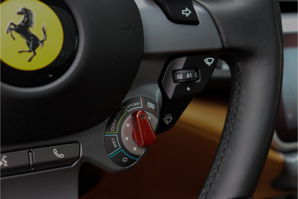 Ferrari GTC4 Lusso Turbo 3.9 V8 **APPROVED/Lift/360 camera/Pano/Ceramic/Carplay/20**