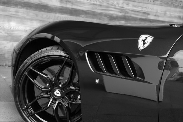 Ferrari GTC4 Lusso Turbo 3.9 V8 **APPROVED/Lift/360 camera/Pano/Ceramic/Carplay/20**