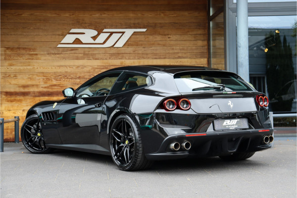 Ferrari GTC4 Lusso Turbo 3.9 V8 **APPROVED/Lift/360 camera/Pano/Ceramic/Carplay/20**