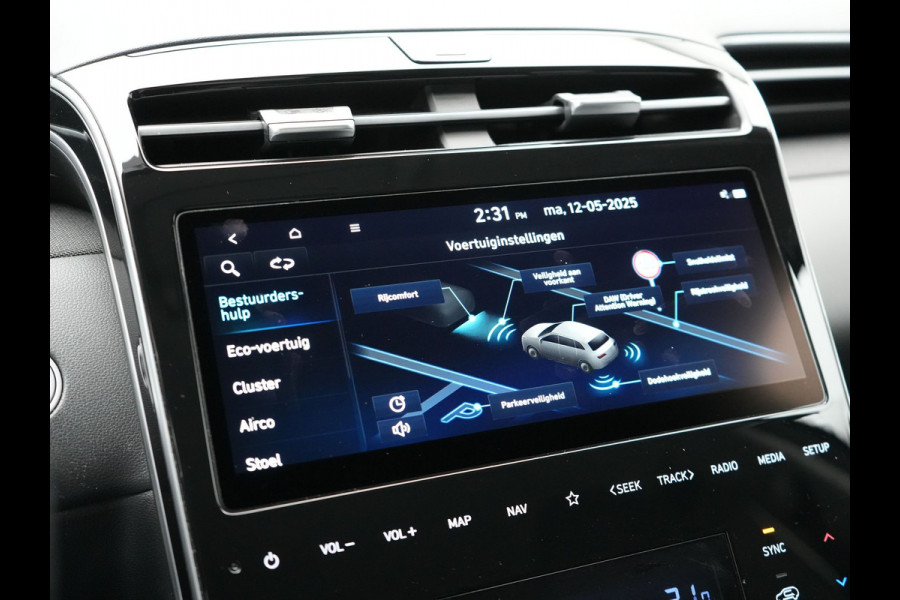 Hyundai Tucson 1.6 T-GDI Premium 4WD 265Pk Plug In Hybrid PHEV | Trekhaak | Sportstoelen Memory & Ventilatie | Adaptive Cruise | Navigatie | Camera | Apple Carplay | DAB | Virtual | L.M. 19" |
