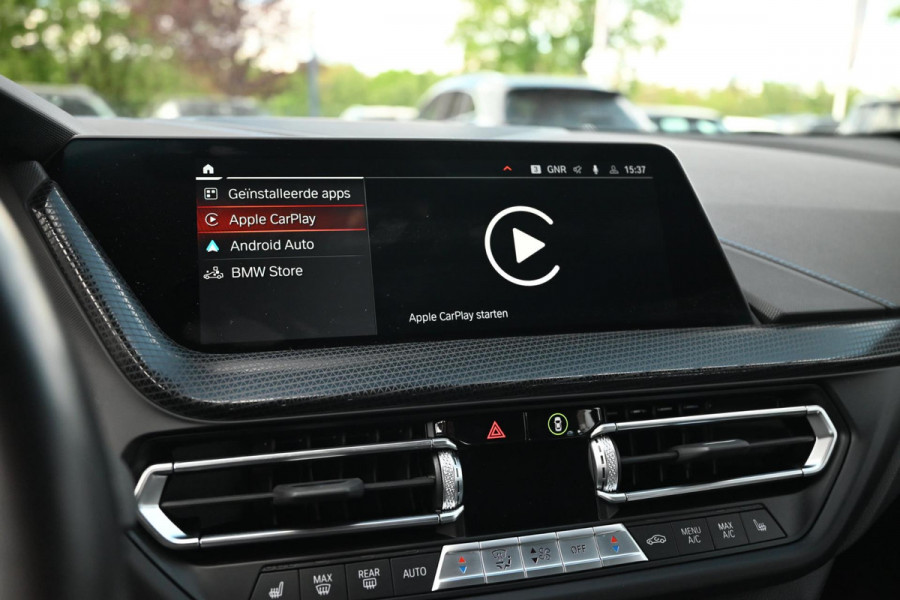 BMW 1-serie M135i xDrive High Executive 306 PK Dealer o.h. Adaptive Head Up Camera Keyless 18''