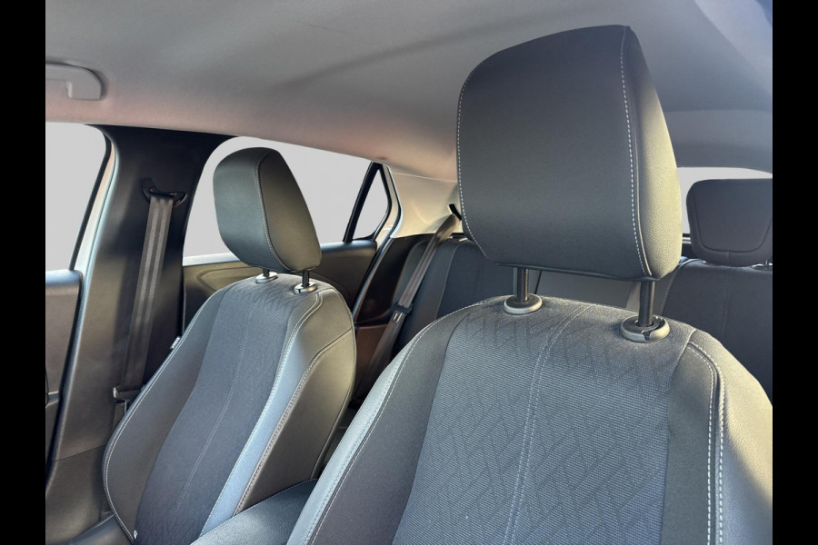 Opel Corsa 1.2 Elegance | All Season banden | 17 inch LM Velgen | Camera