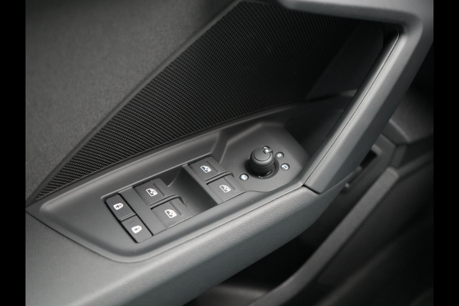 Audi A3 Sportback 40 TFSI e Advanced edition Plug In Hybrid 204pk PHEV | Apple Carplay | Keyless | Sporstoelen Verwarmd | Virtual | Cruise Control | DAB |